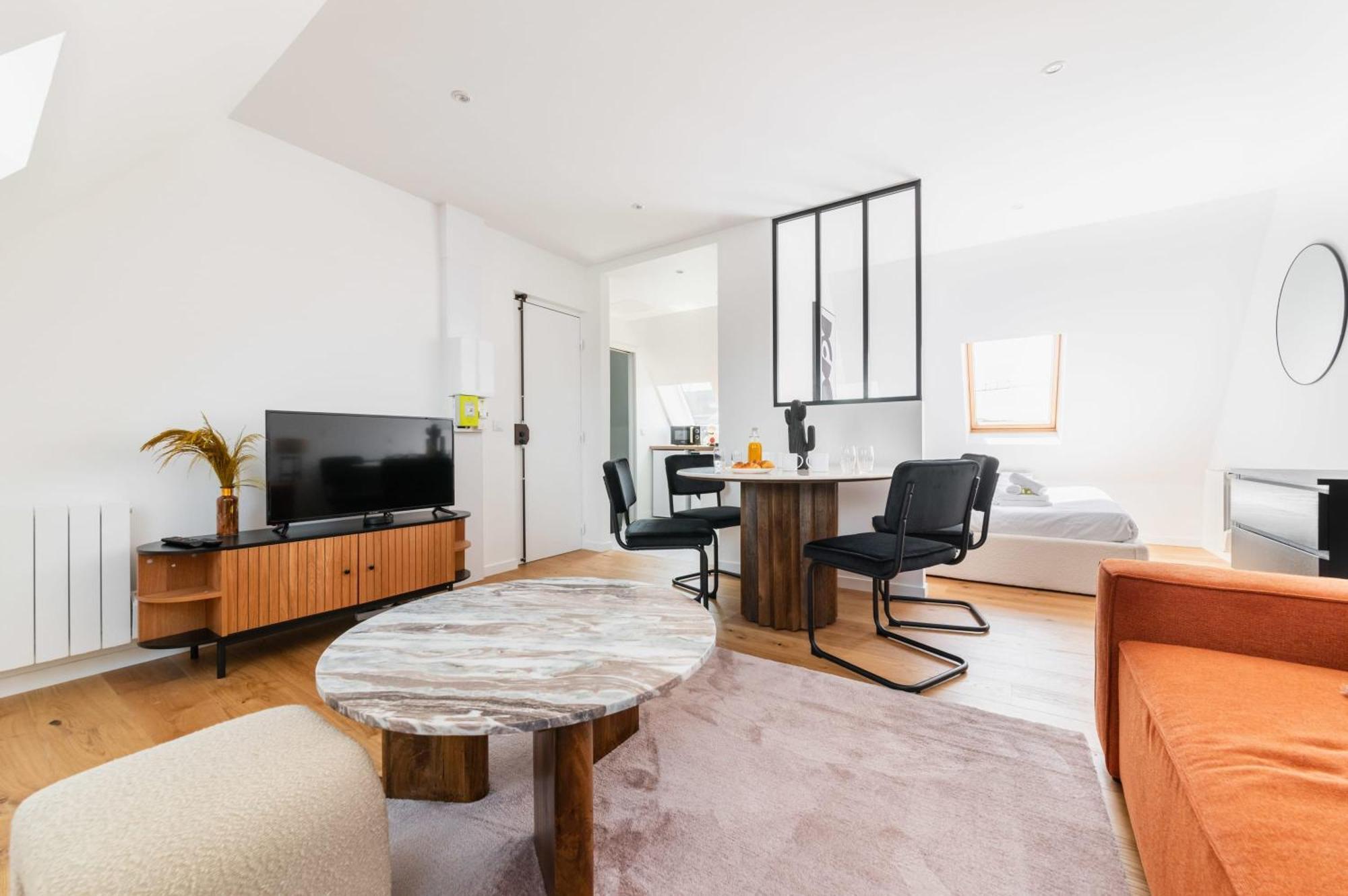 Apartamento 2 Pieces Refait A Neuf Dernier Etage - Paris 19 - 4P - Flat-Guest Exterior foto